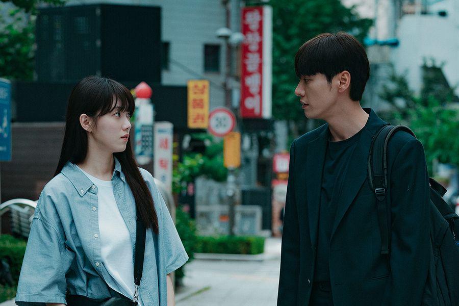 Lee Sung Kyung dan Kim Young Kwang di Call It Love (twitter.com/DisneyPlusID)