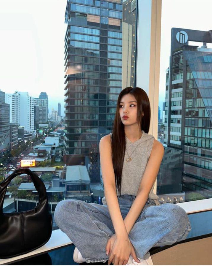 Yeji ITZY (instagram.com/itzy.all.in.us)