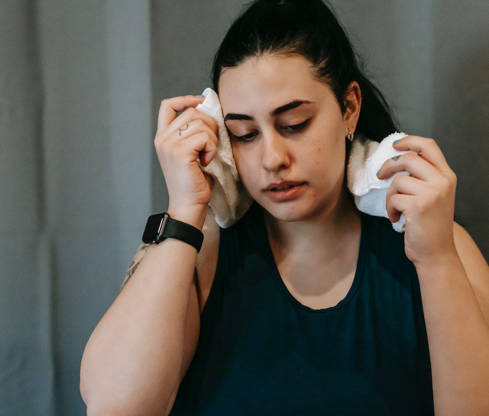 5 Fakta Hyperhidrosis, Ketika Tubuhmu Mudah Berkeringat