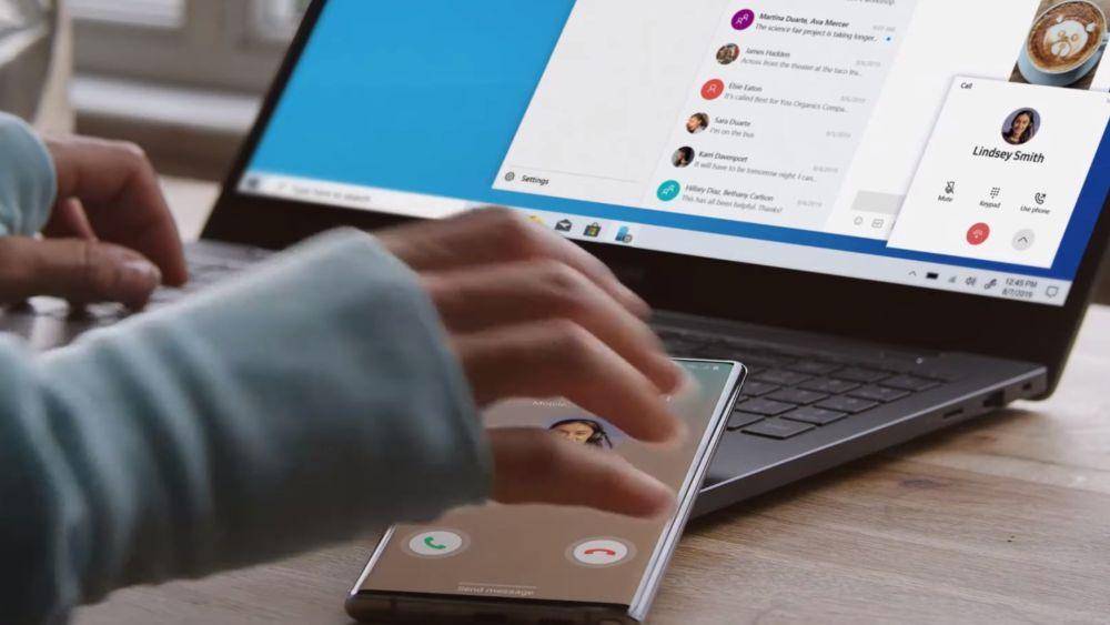 ilustrasi penggunaan aplikasi Your Phone (dok. Microsoft)