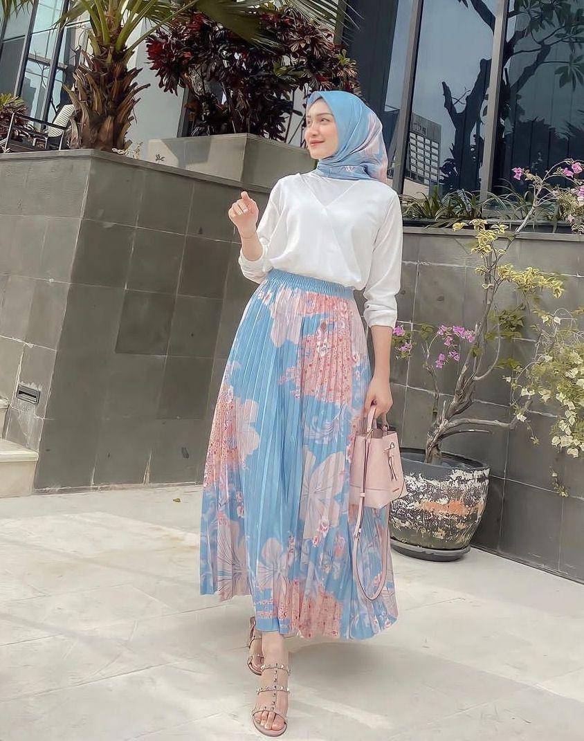 Style rok plisket (instagram.com/melodyprima)