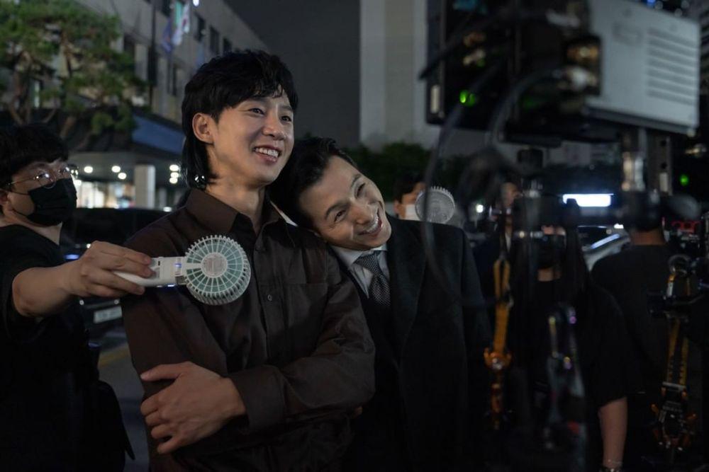 10 Potret Behind The Scene The Glory, dari Geram Jadi Gemas