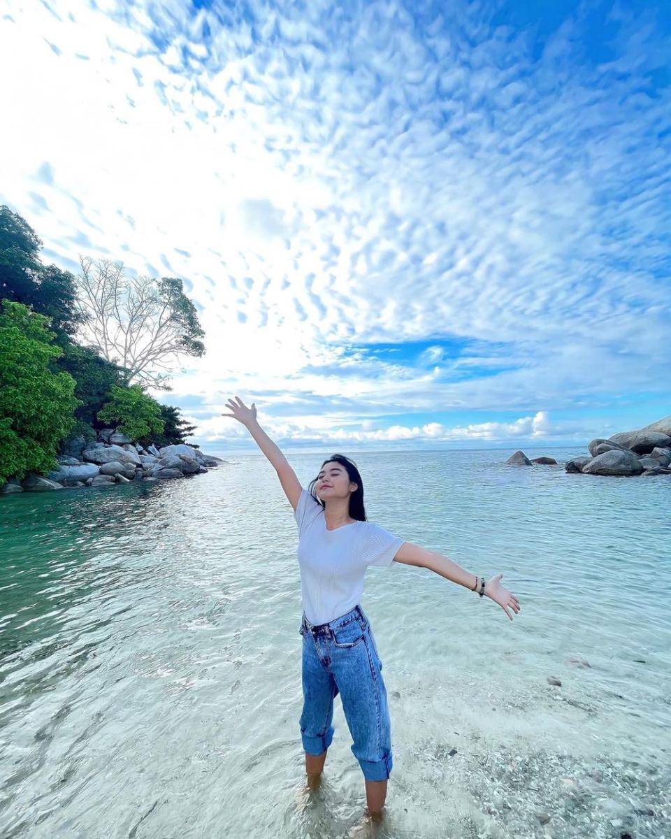 OOTD nongkrong ala Cesen (instagram.com/ceseniy)