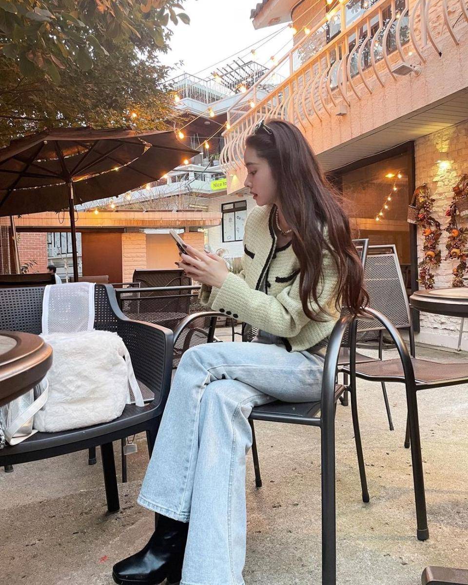 Freezia (instagram.com/dear.zia)