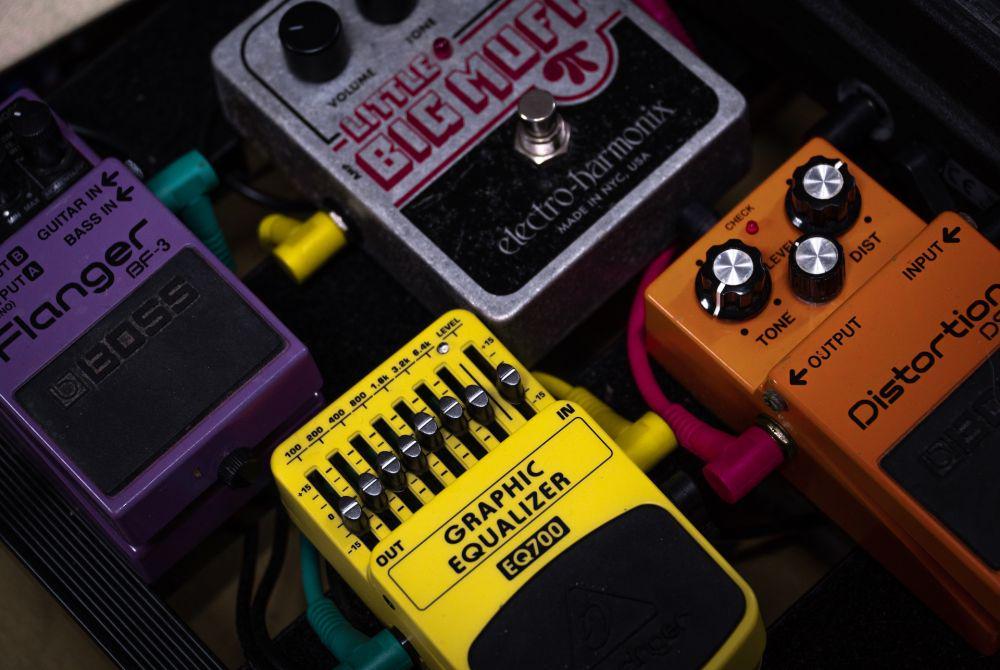 7 Jenis Efek Gitar yang Wajib Kamu Ketahui, Apa Saja?