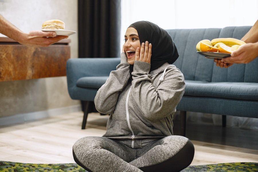 Apakah Puasa Rajab Bisa Digabung dengan Puasa Qadha?