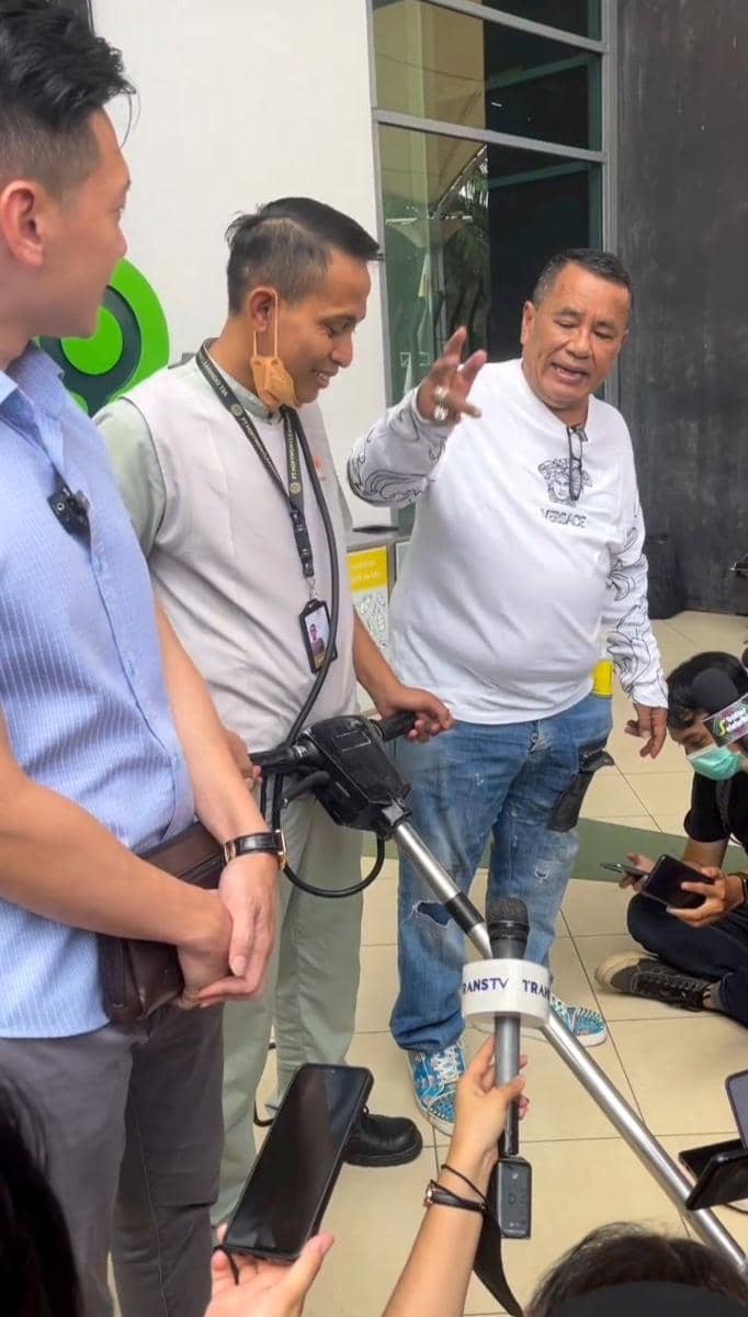 potret Hotman Paris (instagram.com/hotmanparisofficial)