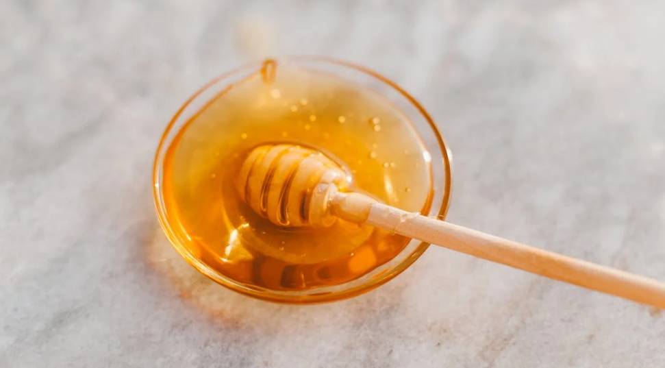 madu akasia (pexels.com/ROMAN ODINTSOV)