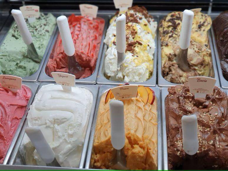 ilustrasi ice cream (unsplash.com/Lama Roscu)