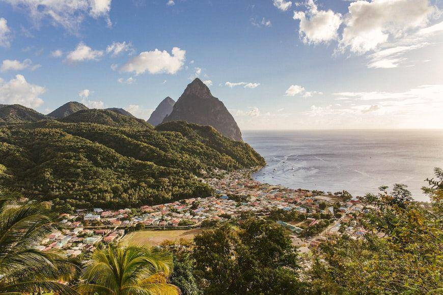 Ilustrasi St. Lucia (unsplash.com/@corinnekutz)