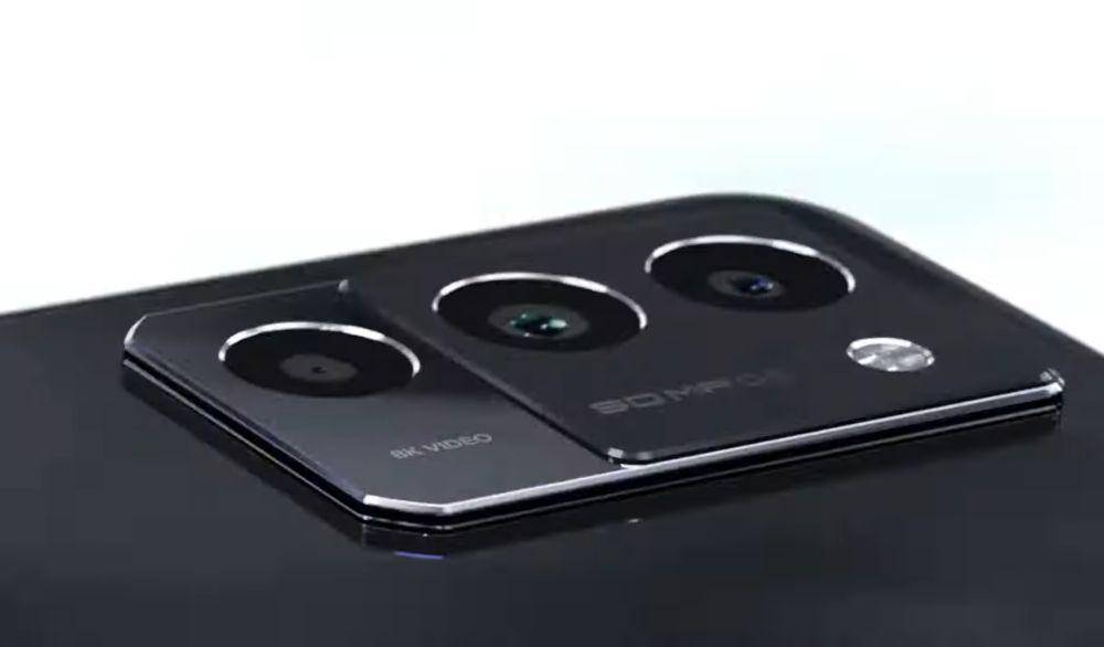 potret kamera Lenovo Legion Y70 (youtube.com/Sparrows News)