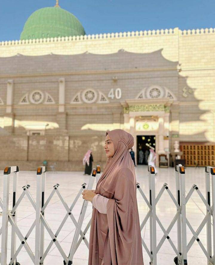Potret Aurel Hermansyah di Madinah (instagram.com/aurelie.hermansyah)
