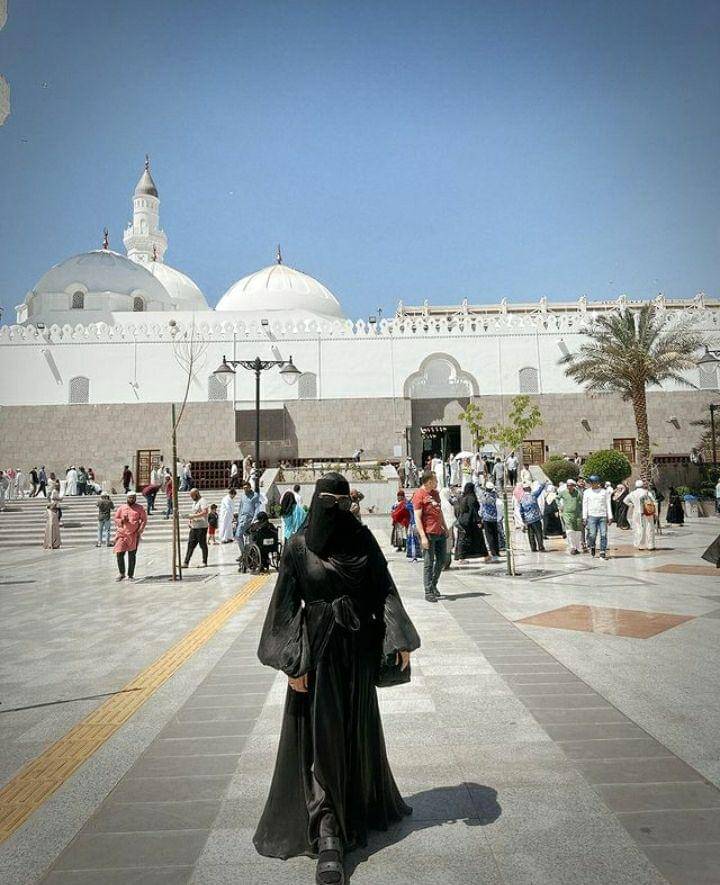 Potret Aurel Hermansyah di Madinah (instagram.com/aurelie.hermansyah)