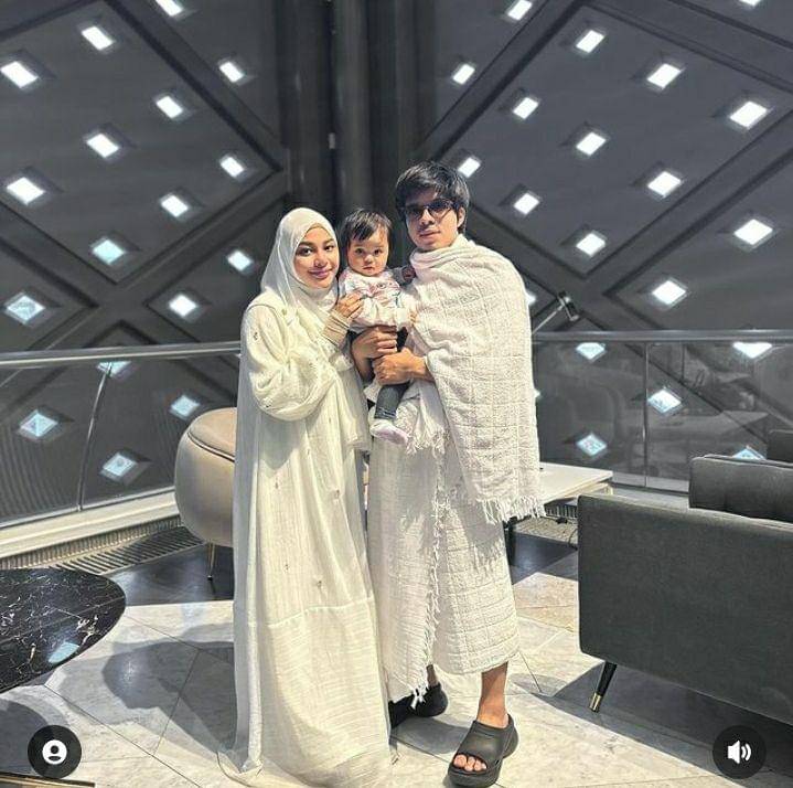 Potret Aurel Hermansyah dan keluarga umrah (instagram.com/aurelie.hermansyah)