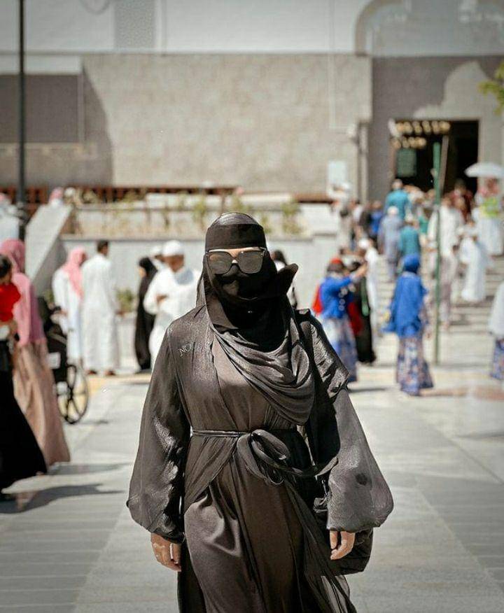 Potret Aurel Hermansyah di Madinah (instagram.com/aurelie.hermansyah)