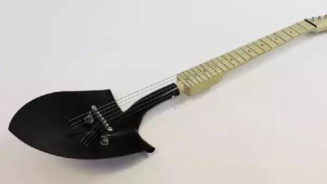 desain gitar yang nyeleneh abis (instagram.com/unconditionaldesign)