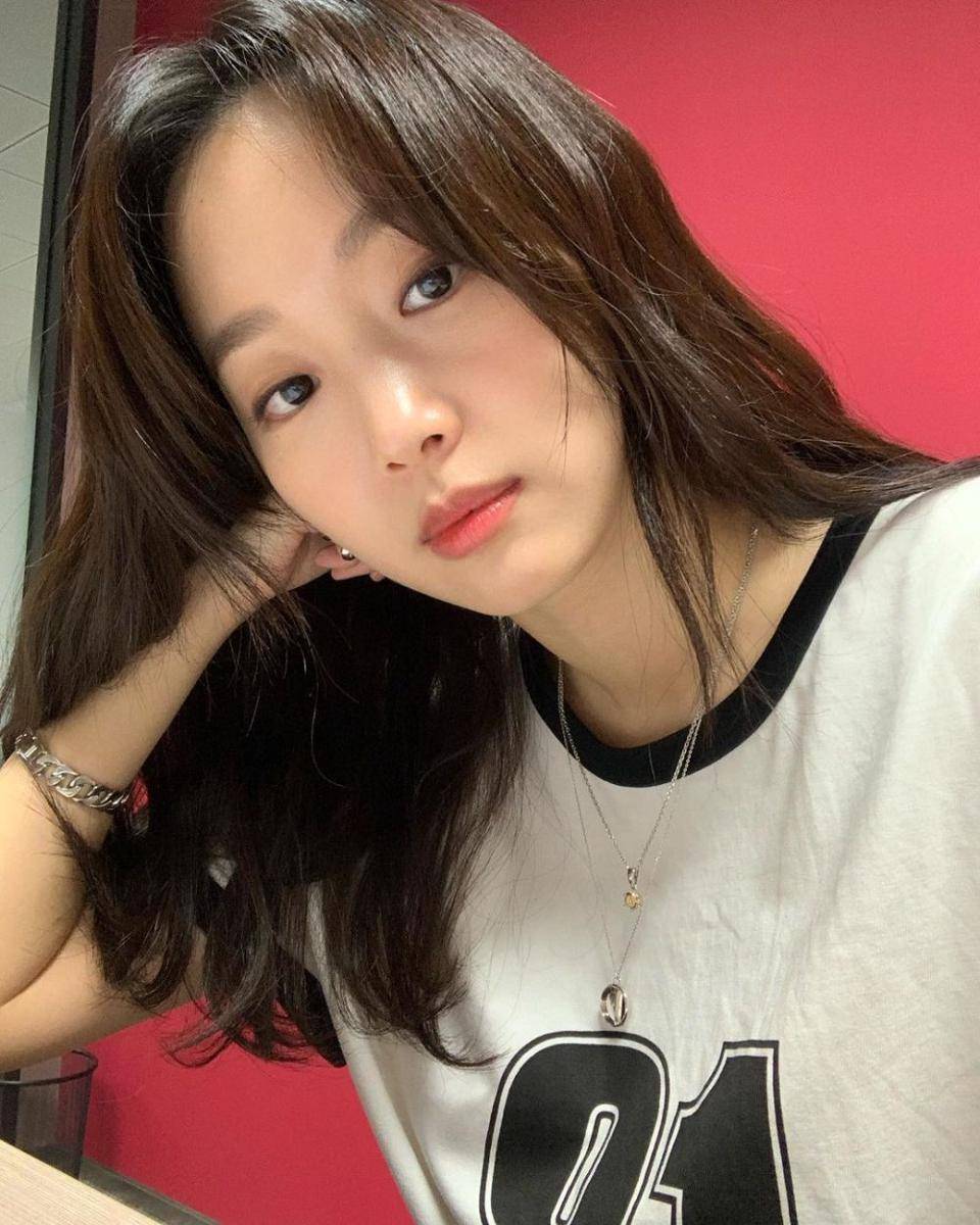 Jin Ki Joo (instagram.com/jinkijoo)