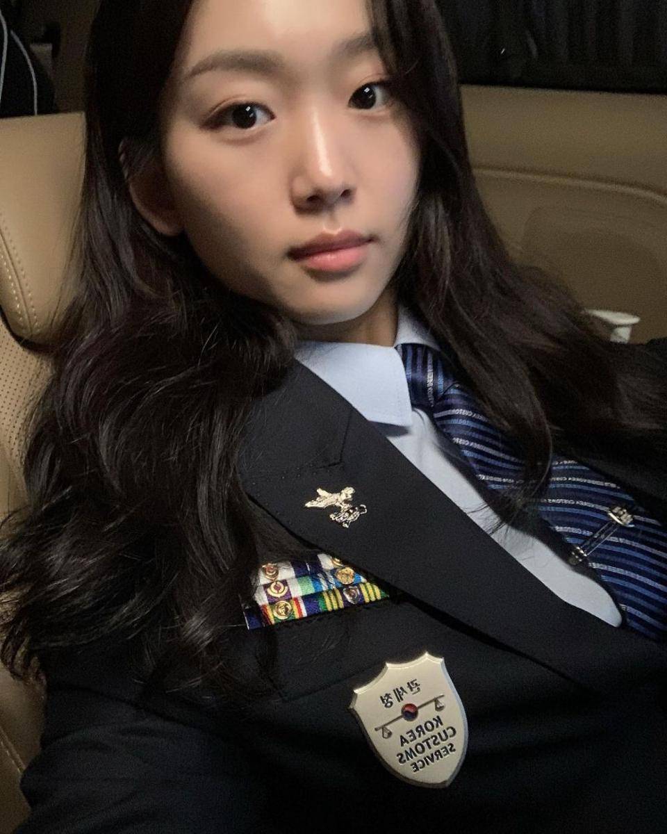 Jin Ki Joo (instagram.com/jinkijoo)