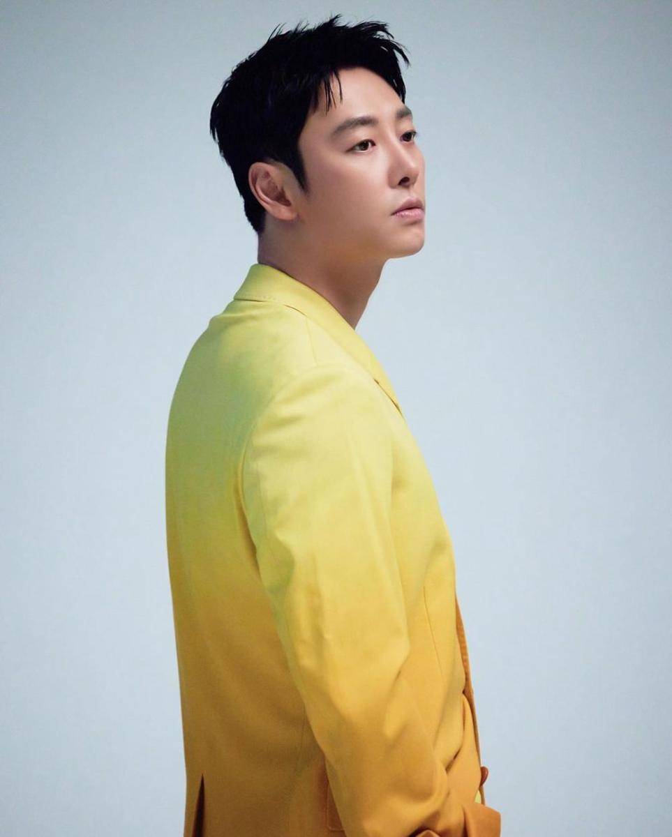 Kim Dong Wook (instagram.com/keyeastofficial)