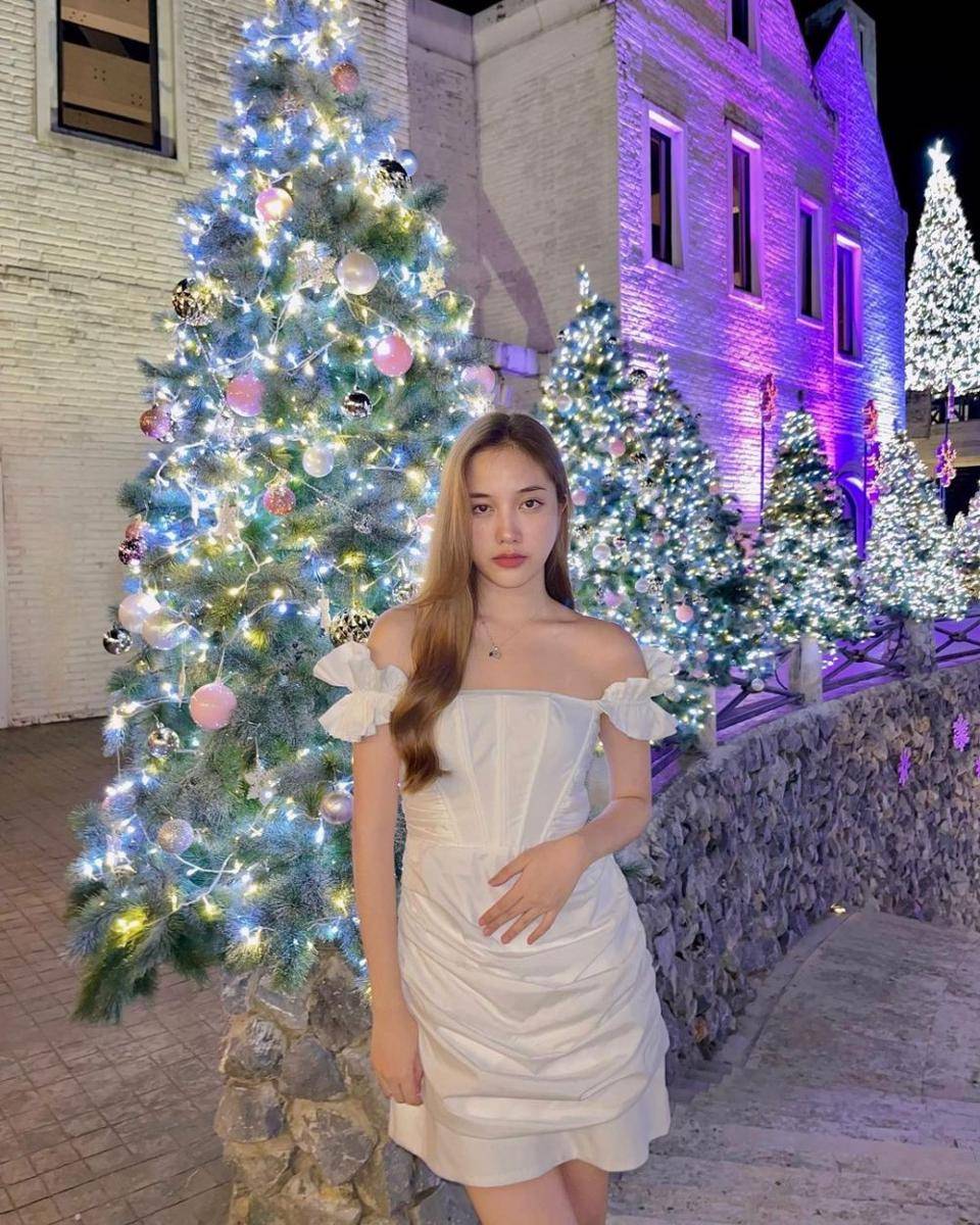 Freen Sarocha (instagram.com/srchafreen)
