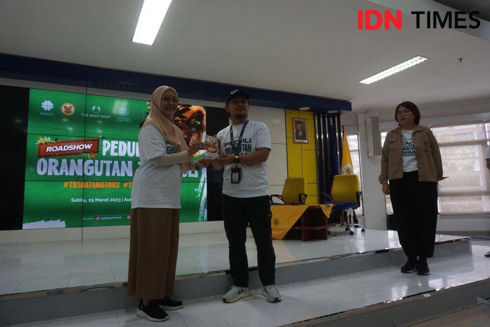 Roadshow Peduli Orangutan Tapanuli, di UGM, Sabtu (25/3/2023). (IDN Times/Herlambang Jati Kusumo).