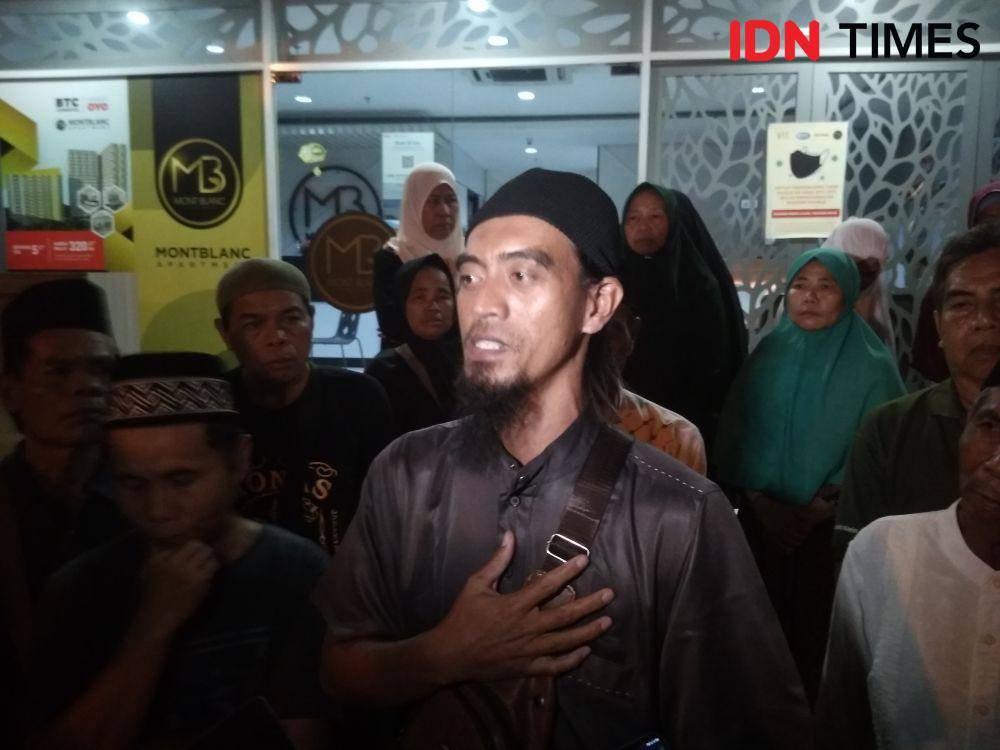Salah satu calon jamaah umrah, Riyadi Kusumadani. (IDN Times/Imam Faishal)