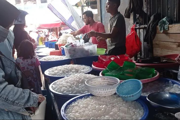 Ramadan, Pedagang Kolang-kaling Laris Manis
