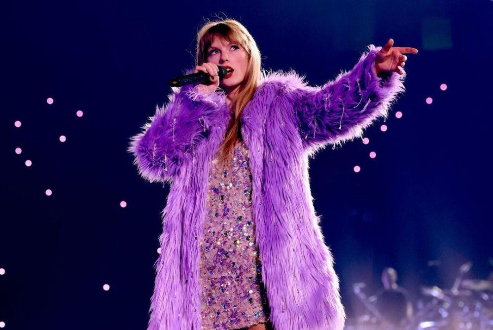 6 Lagu Taylor Swift tentang Cinta Tak Berbalas, Melegenda!