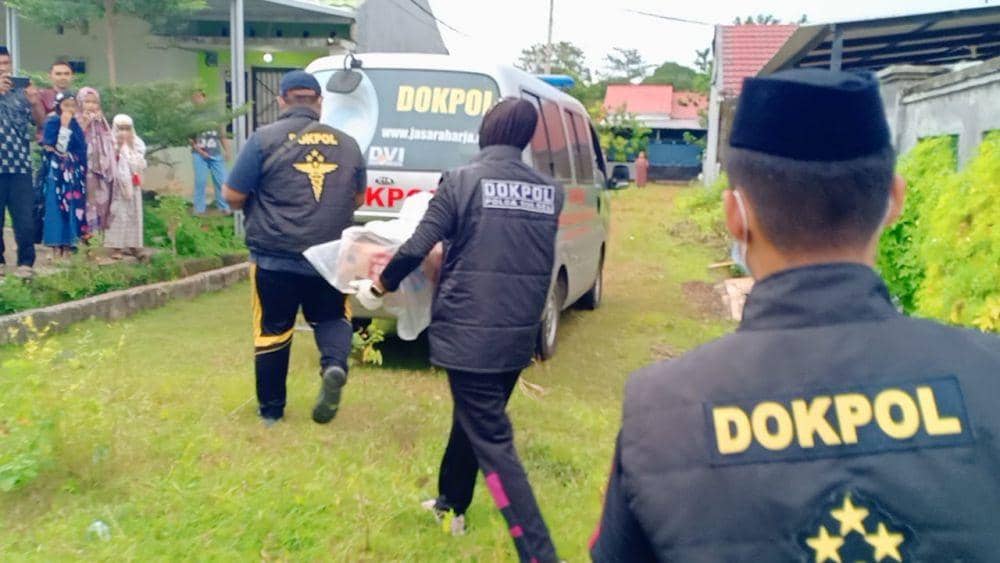 Polisi menyelidiki penemuan jasad bayi di sebuah rumah kosong di Kabupaten Gowa. (Dok. IDN Times/Istimewa)