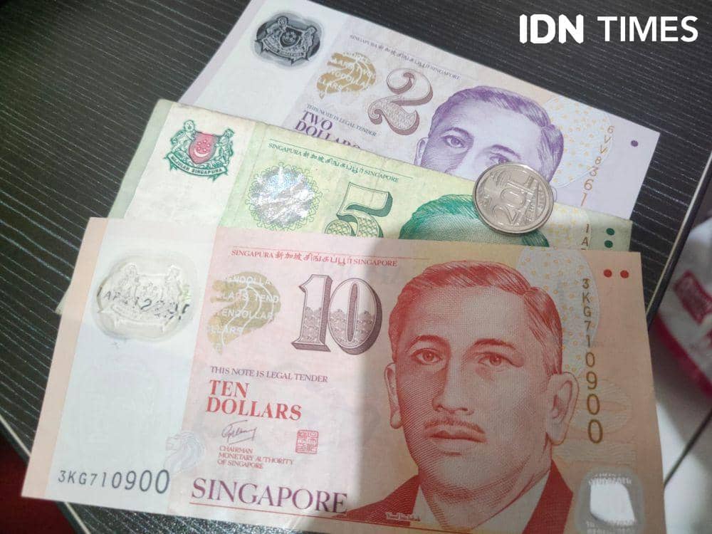 Pecahan mata uang dolar Singapura. (IDN Times/Hana Adi Perdana)