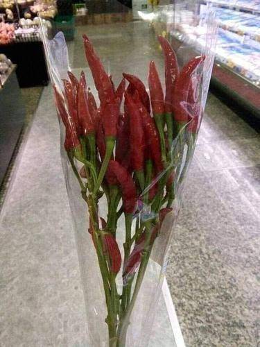 buket hadiah kocak (twitter.com/fbreceh)