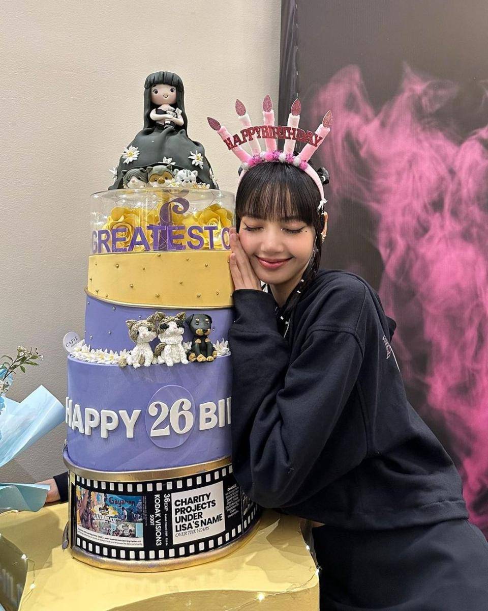 Lisa BLACKPINK rayakan ulang tahun ke-26 (instagram.com/lalalalisa_m)