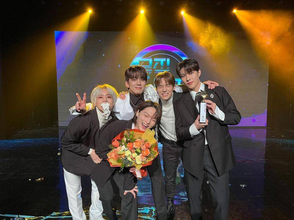 Para cast di lokasi syuting The Heavenly Idol (instagram.com/mingue.k)