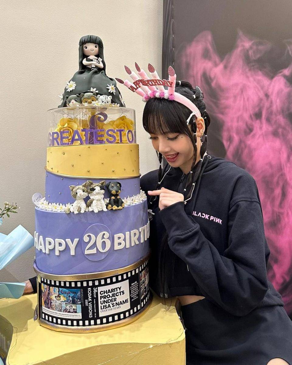 Lisa BLACKPINK rayakan ulang tahun ke-26 (instagram.com/lalalalisa_m)