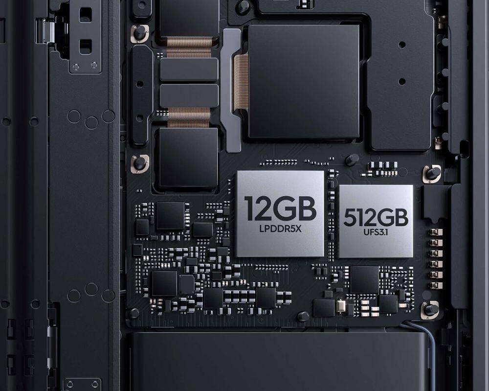 potret memori internal Tecno Phantom V Fold (mobile-phantom.com)