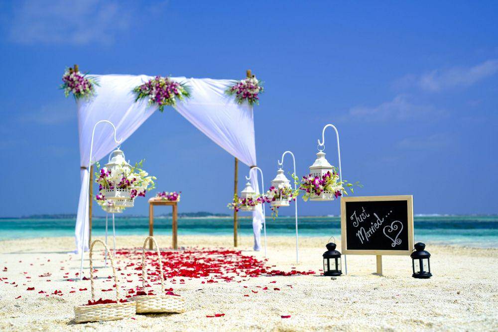 inspirasi wedding venue di pantai (pexels.com/@asadphotography)