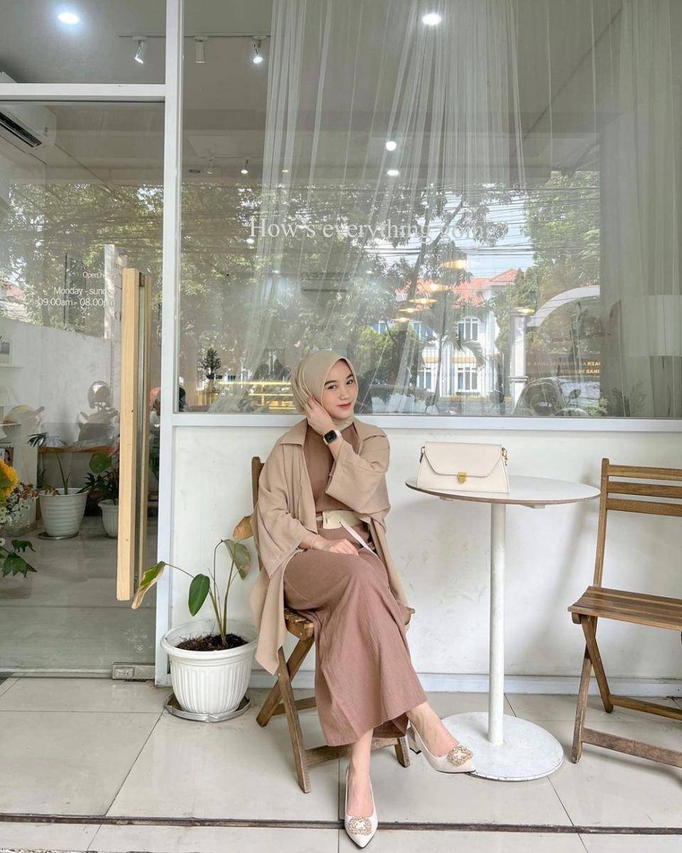 Humaira (instagram.com/zhrhumaira)