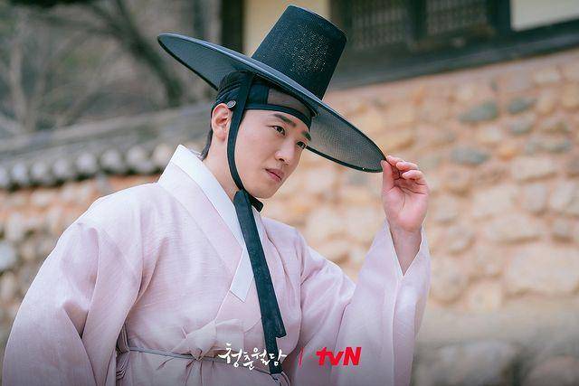 Lee Tae Seon (instagram.com/tvn_drama)