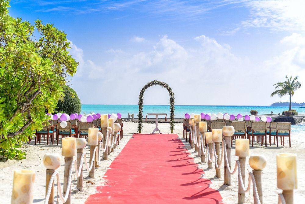 inspirasi wedding venue di pantai (pexels.com/@asadphotography)