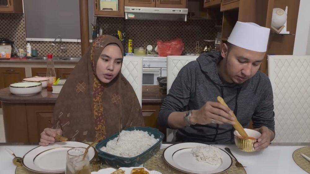 Kartika Putri ngabuburit (YouTube.com/ Kartika Putri Official)
