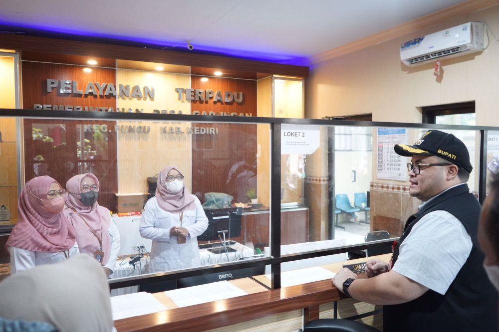 Bupati Kediri Terima Penghargaan dari Ombudsman RI
