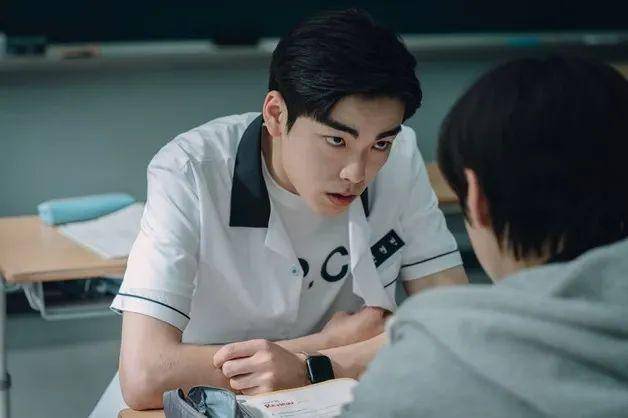potret aksi bullying di drama Weak Class Hero 1 (dok. Wavve)