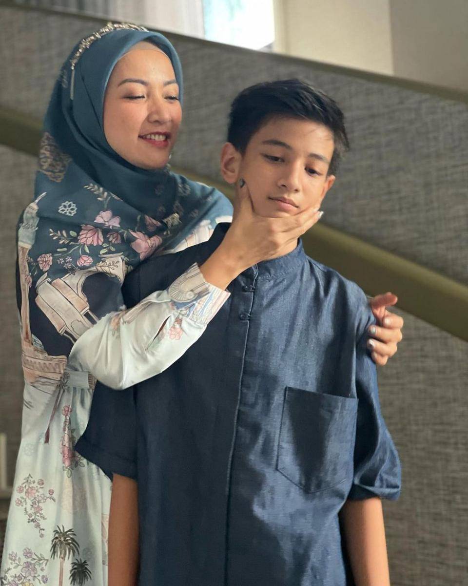 Hesti Purwadinata dan Regas Borne Putra menjadi model fashion show brand Natasha Rizky  (instagram.com/hestipurwadinata)