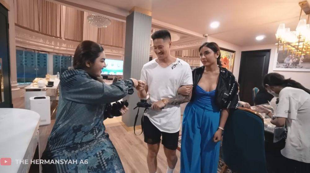 Millen buka puasa di rumah Ashanty (YouTube.com/The Hermansyah A6)