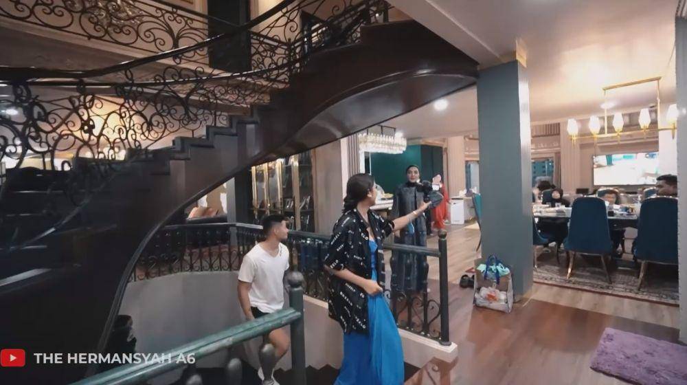 Millen buka puasa di rumah Ashanty (YouTube.com/The Hermansyah A6)