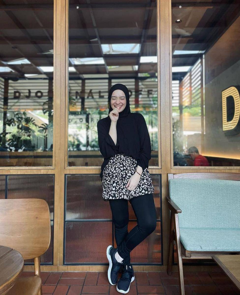 Gaya bukber ala Putri Anne (instagram.com/anneofficial1990)