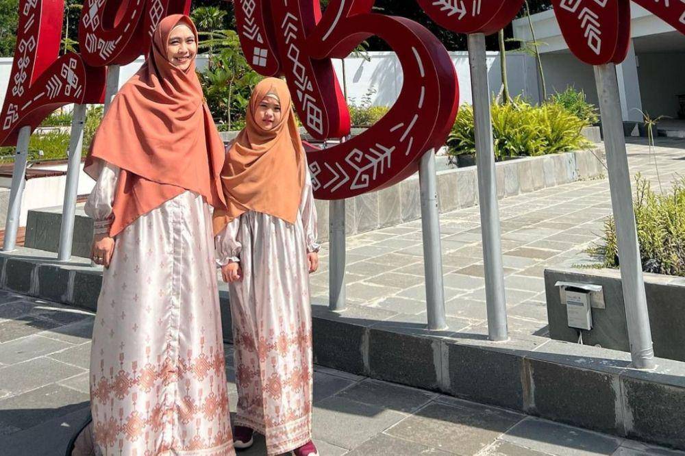 Maryam Nusaibah anak Oki Setiana Dewi (instagram.com/okisetianadewi)