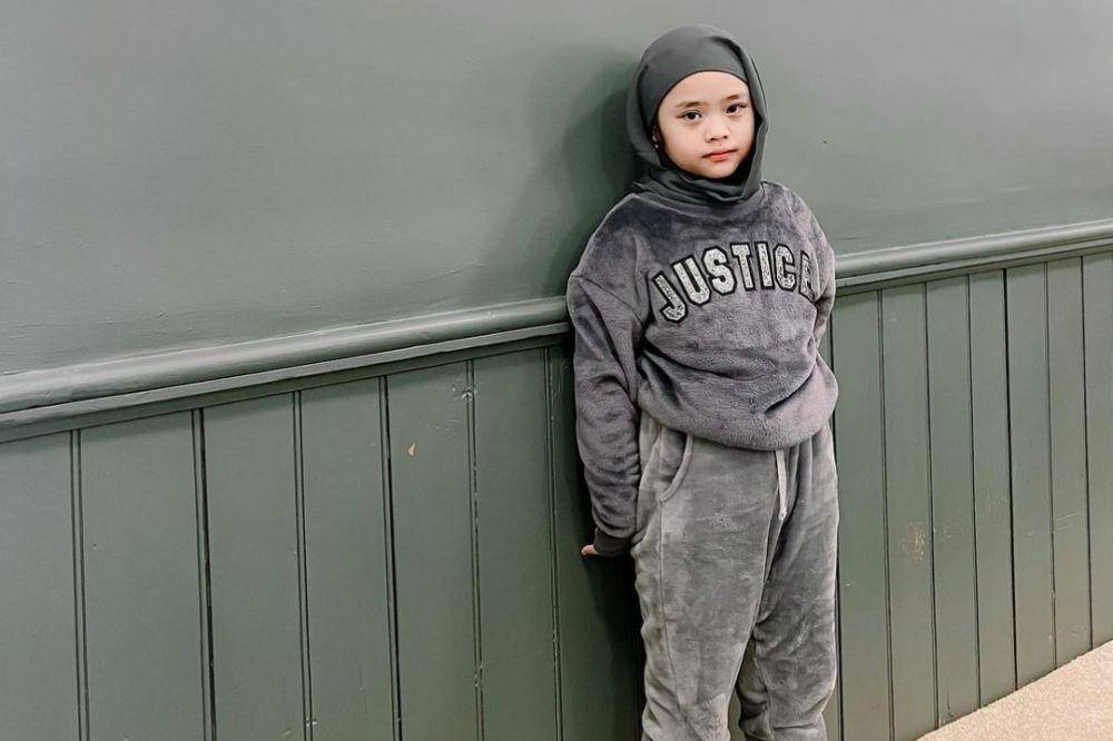 Maryam Nusaibah anak Oki Setiana Dewi (instagram.com/maryam_nusaibah_abdullah)