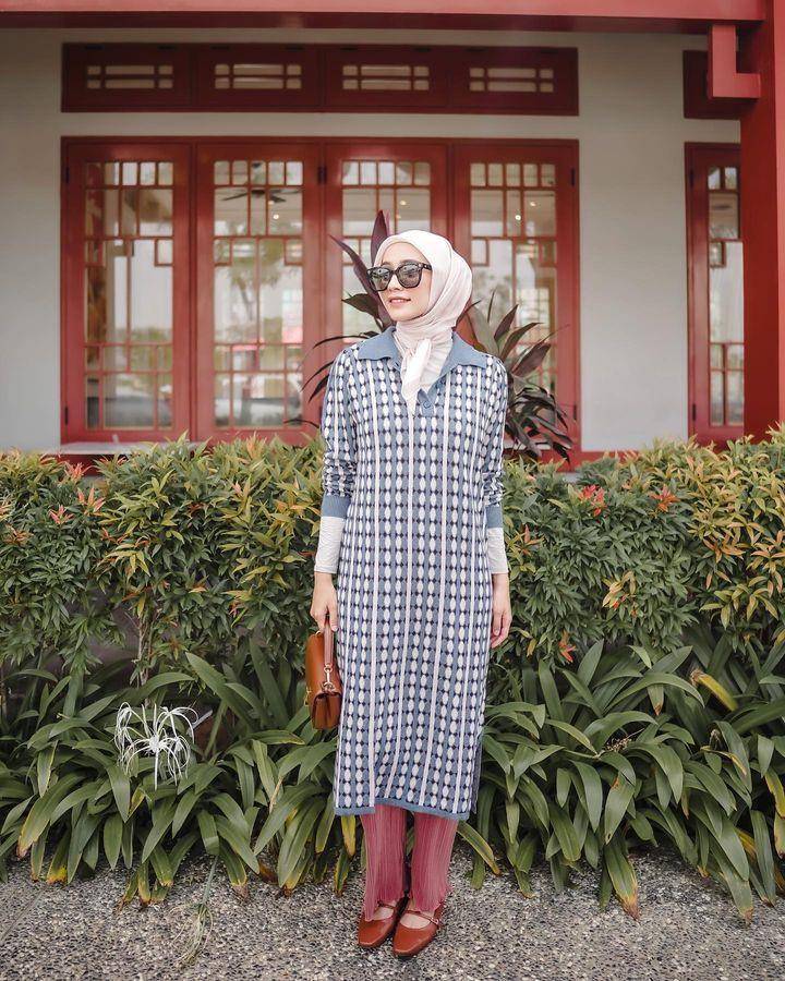 model celana yang cocok dengan tunik (instagram.com/megaiskanti)