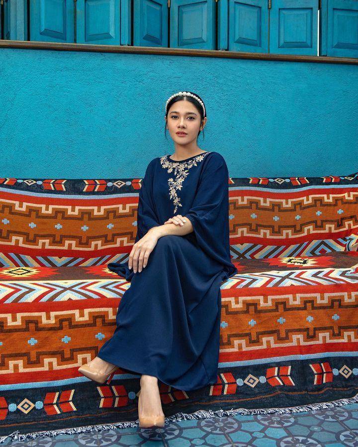 model kaftan minimalis (instagram.com/minimal_stores)